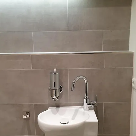 Und Ferienwohnung, Wohnen Auf Zeit, Kurring 8, 아파트 *